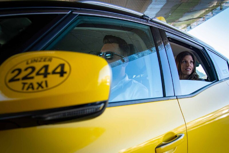 Linzer Taxi 2244